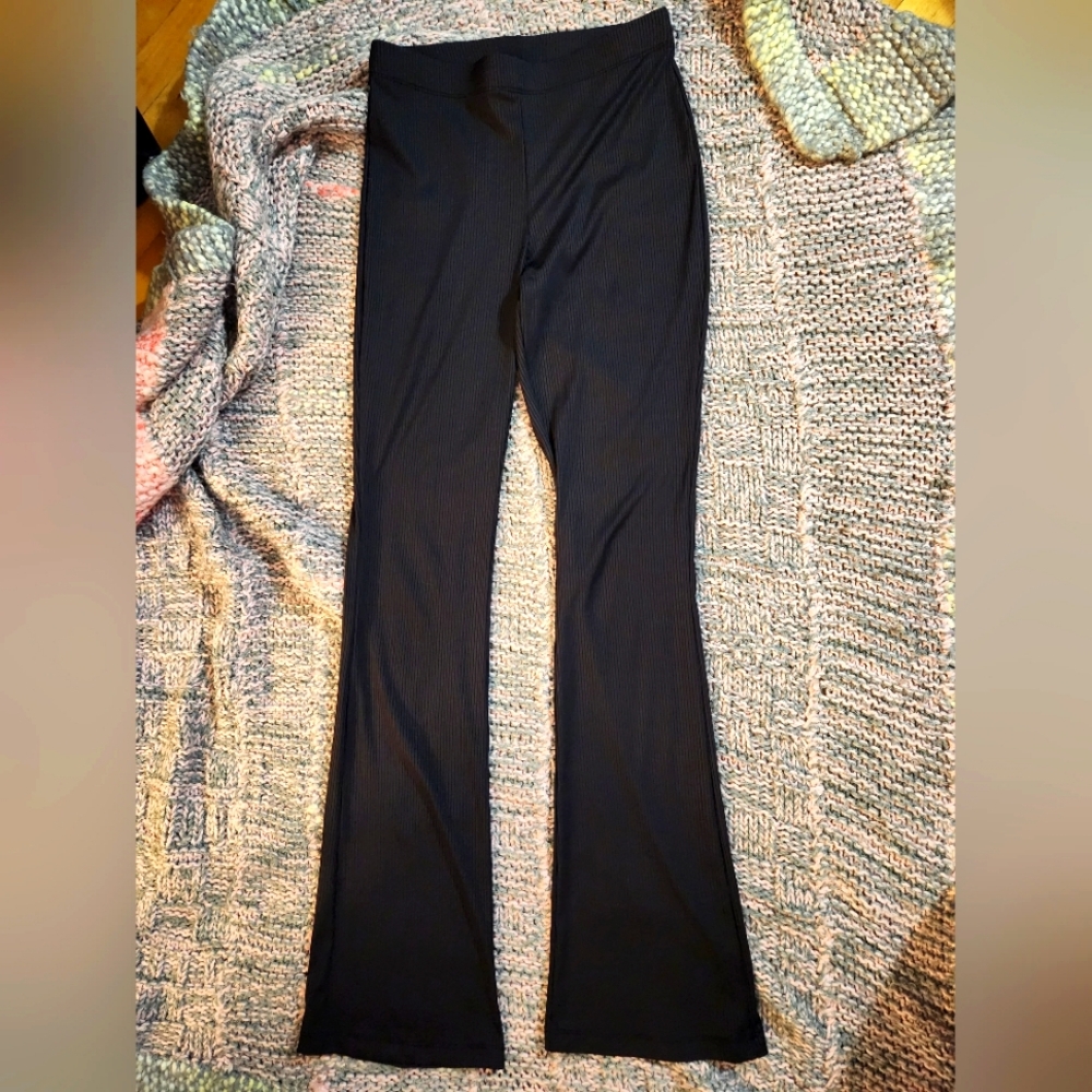 DIVIDED SMALL black pants